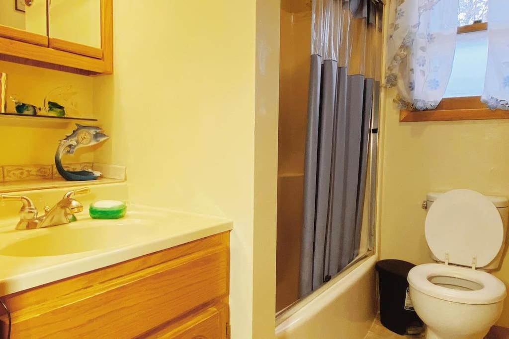 Blissful Retreat In Wisconsin Rapids Villa Bagian luar foto